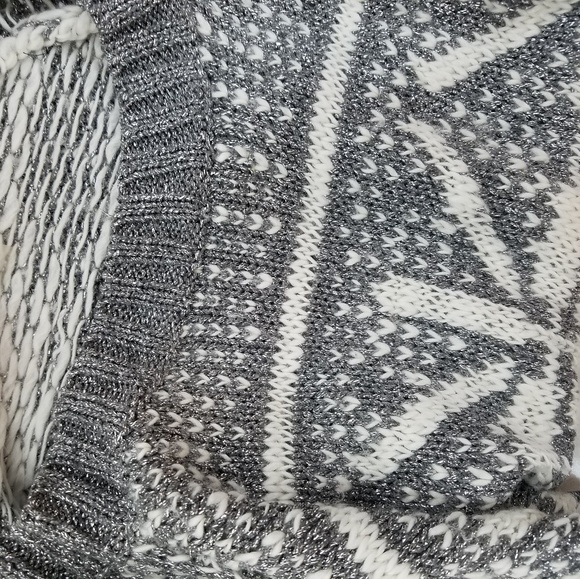 Alice + olivia silver snow flakes knitted sweater - Picture 6 of 6